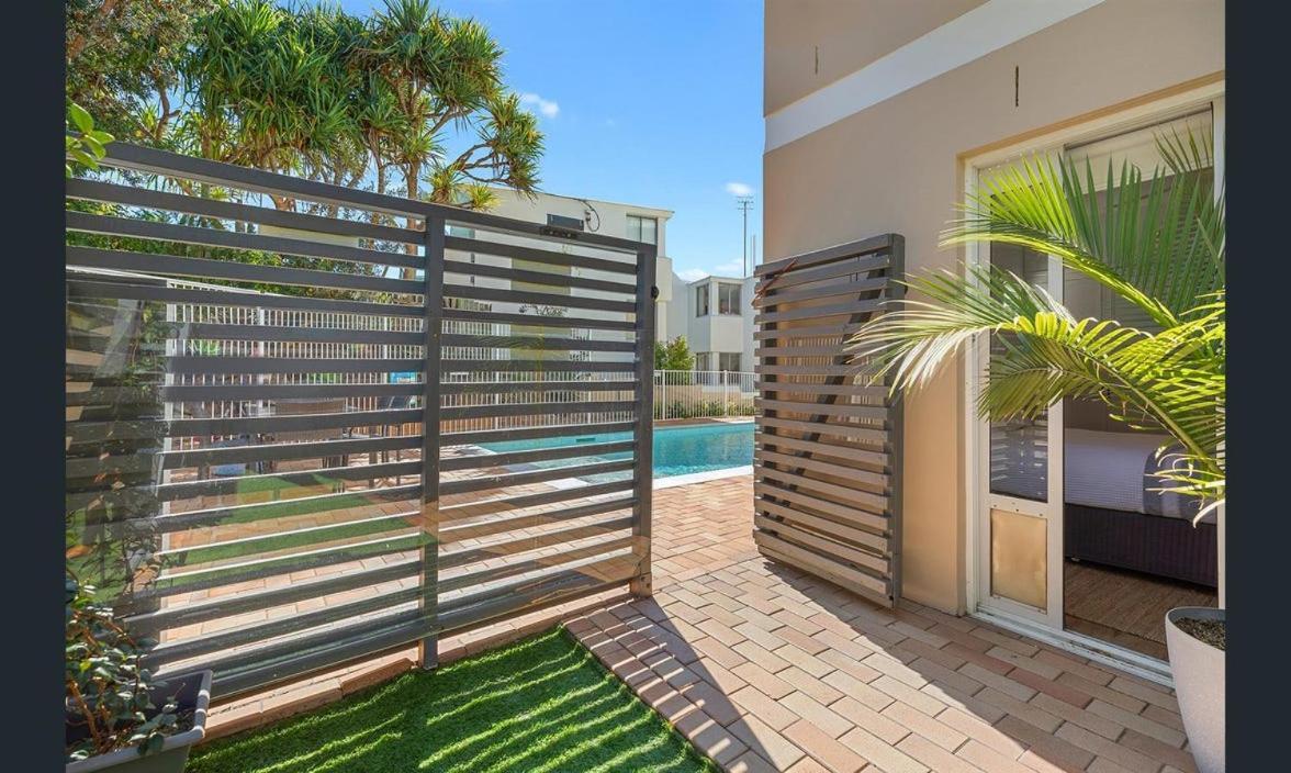 Aqua Promenade Beachfront Holiday Apartments Sunrise Beach Eksteriør bilde